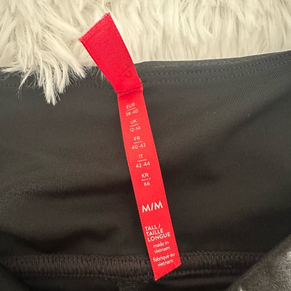 SPANX Women's Faux Leather Leggings‎ Sz M - Picture 4 of 4
